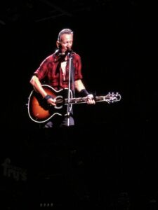 Bruce Springsteen sings Last Man Standing